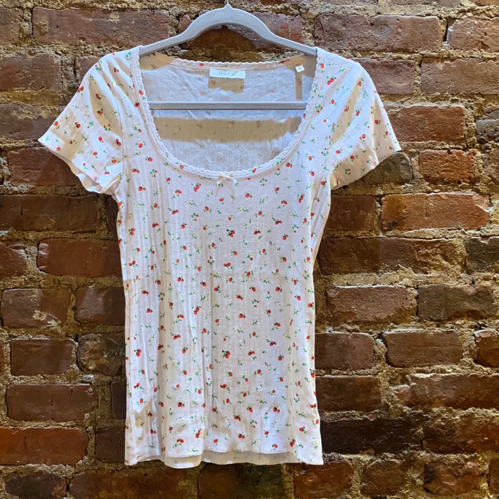 Brand New without Tags Doen Strawberry Floral Pointelle Top Size M